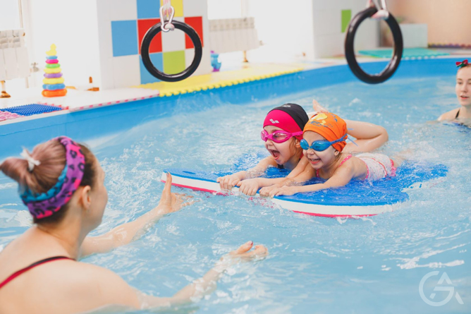 Сеть студий раннего плавания для детей - GrandActive