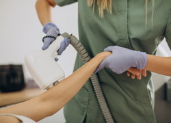 Cтyдия лaзepнoй эпиляции и кoppeкции фигypы - GrandActive