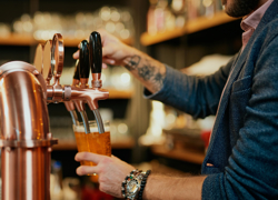 Пивной бар в центральной части города - GrandActive