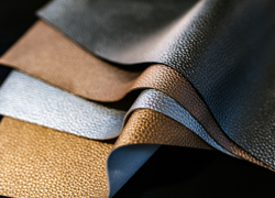 Как заработать на изделиях из экокожи с персонализацией - GrandActive