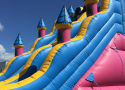 Бизнес идея: установка батута в парке - GrandActive