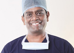 Доктор Виджай Бозе Лучший врач по эндопротезированию тазобедренного - GrandActive