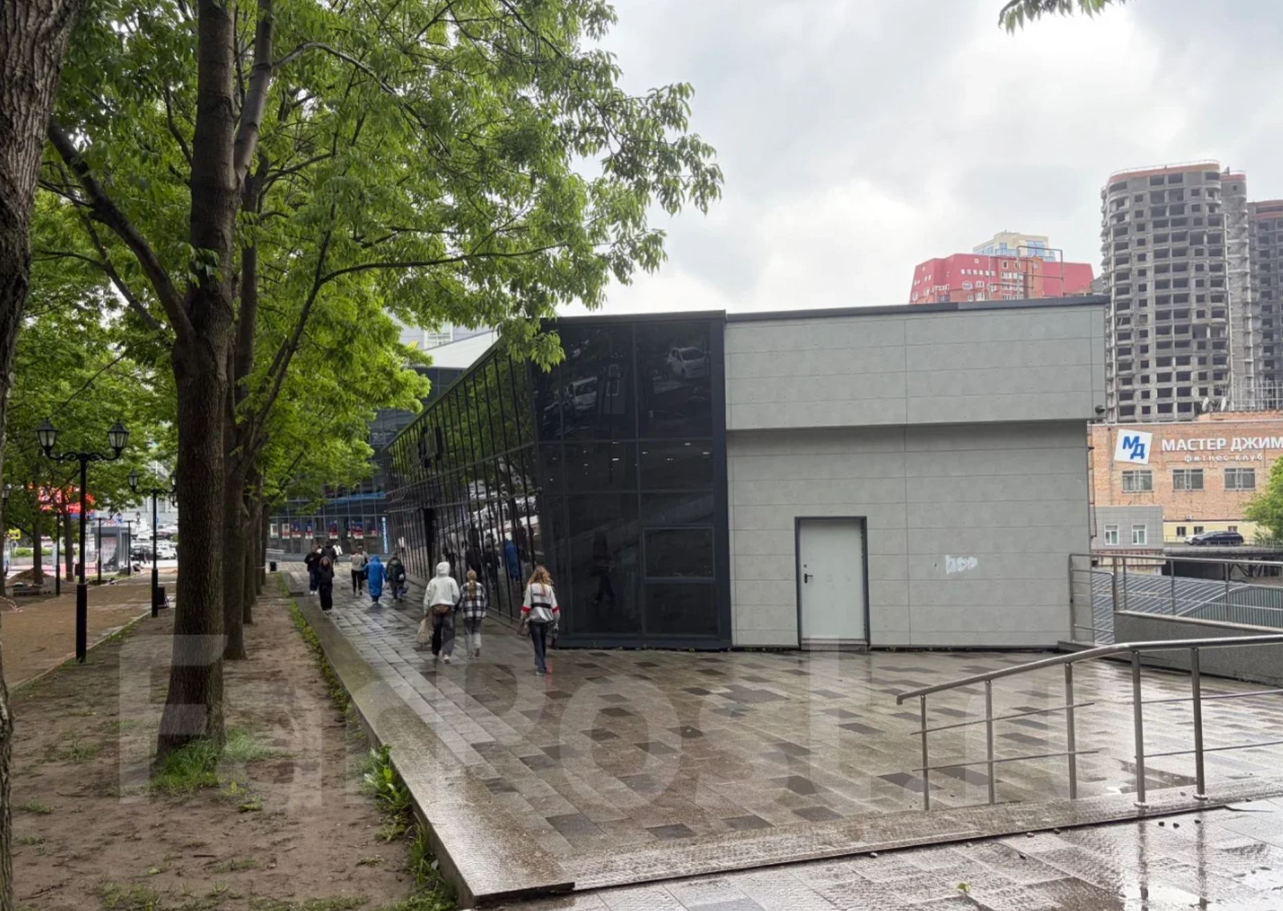Автосалон в центре Владивостока с минимальной конкуренцией [от 13 млн] - GrandActive
